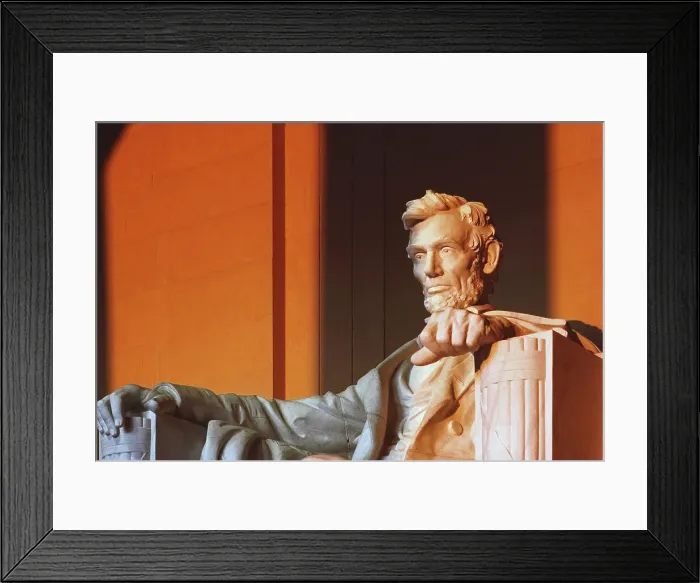 Framed Print : Statue of Abraham Lincoln in a memorial Framed Print : Statue of Abraham Lincoln in a memorial