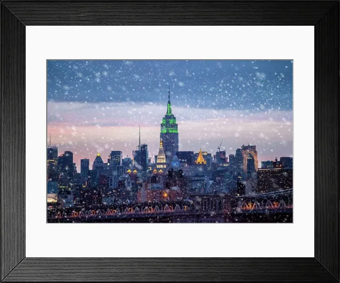 Framed Print : Snow falling down in New York City Framed Print : Snow falling down in New York City