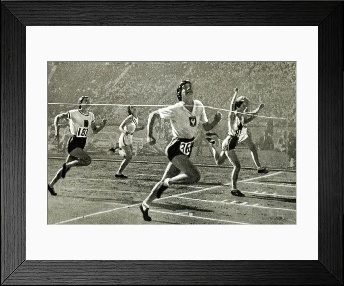 Framed Print : Photograph of the Ladies 100 meter race at the 1932 Olympic games