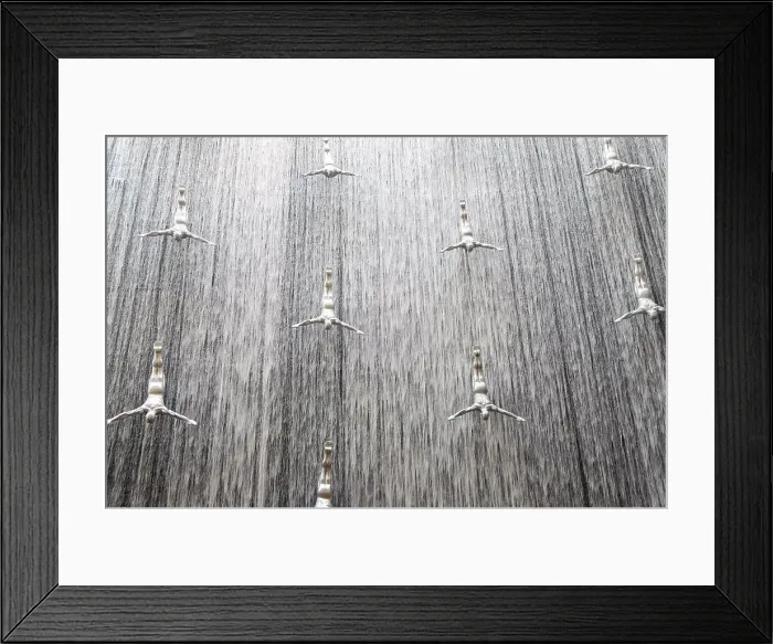 Framed Print : Diving men sculpture, divers diving art statues in The Dubai Mall, Dubai, United Arab Emirates Framed Print : Diving men sculpture, divers diving art statues in The Dubai Mall, Dubai, United Arab Emirates
