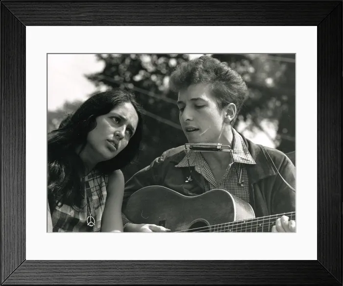 Framed Print : Baez and Dylan perform at the March on Washington, 8 / 28 / 1963 Framed Print : Baez and Dylan perform at the March on Washington, 8 / 28 / 1963