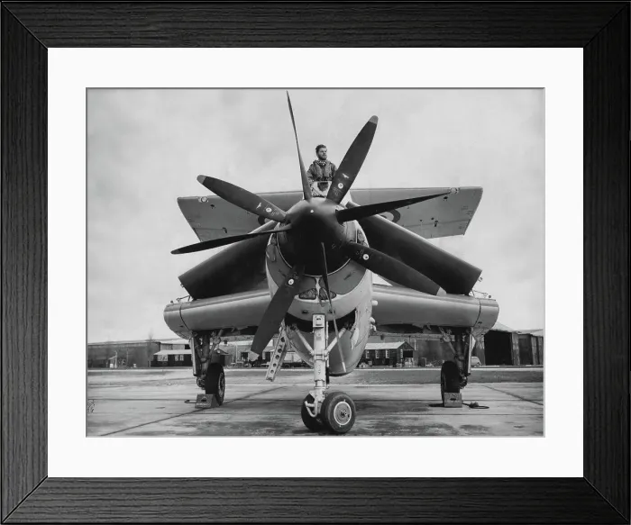 Framed Print : Concertina Plane Neatly packaged and ready for stowing - Fairey Gannett with wings folded