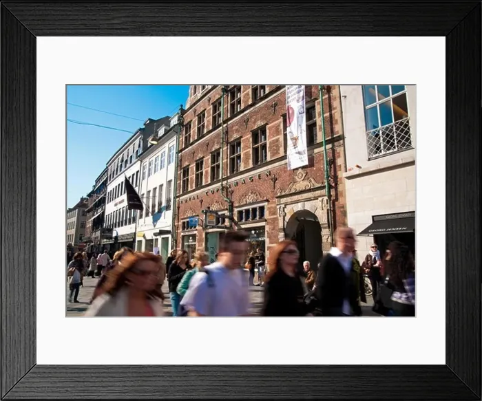 Framed Print : Royal Copenhagen Flagship store, Amagertorv, Copenhagen, Daenemark