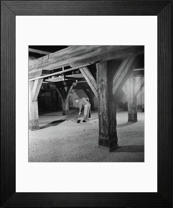 Framed Print : Anefo photo collection. Lucas Bols in Schiedam. Distillers, drink. November 28, 1945. Schiedam, South Holland Framed Print : Anefo photo collection. Lucas Bols in Schiedam. Distillers, drink. November 28, 1945. Schiedam, South Holland