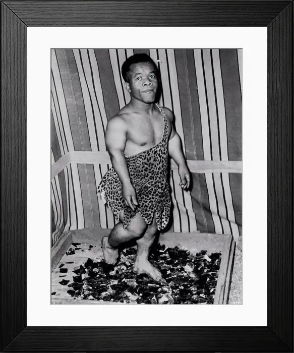 Framed Print : Midgets - Dwarf & Dwarf Throwings - Types People. April 20, 1936