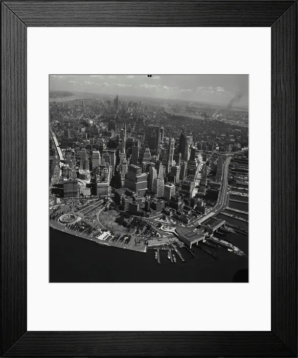 Framed Print : Vintage Photograph. Aerial view of Manhattan from over Upper Bay, New York City, Frame 2 Framed Print : Vintage Photograph. Aerial view of Manhattan from over Upper Bay, New York City, Frame 2