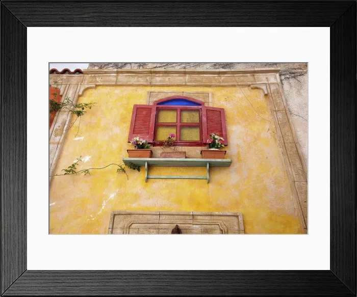 Framed Print : Idiosyncratic style of a rustic tavern in Pilos in Greece Framed Print : Idiosyncratic style of a rustic tavern in Pilos in Greece