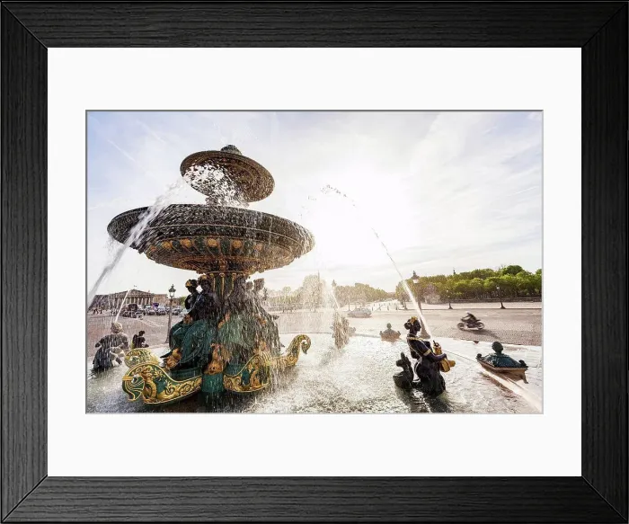 Framed Print : France, Paris, Fountain on Place de la Concorde Framed Print : France, Paris, Fountain on Place de la Concorde