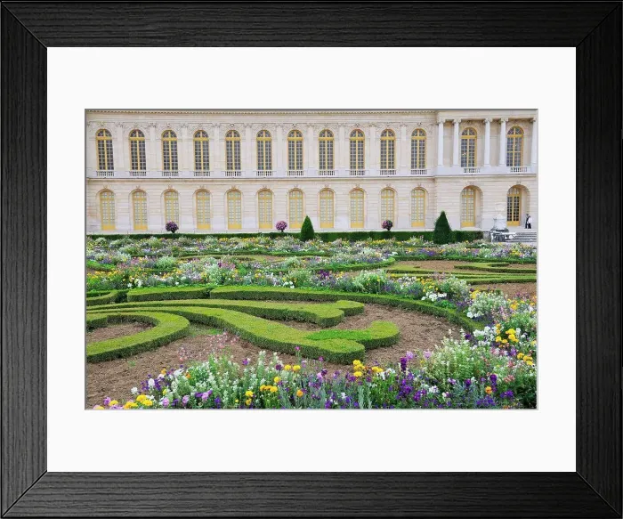 Framed Print : Versailles Gardens and Palace, Versailles, Ile-de-France, France Framed Print : Versailles Gardens and Palace, Versailles, Ile-de-France, France