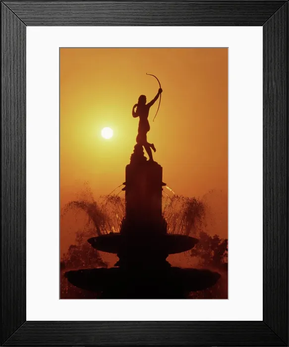 Framed Print : Mexico City, D.F. Fountain of Diana, entrance to Chapultec Park