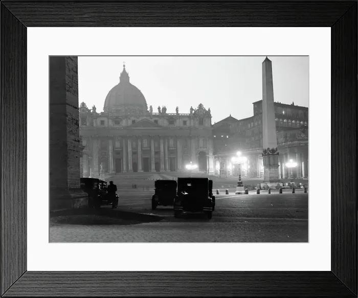 Framed Print : Poll photo collection. Rome: visit to the Vatican City