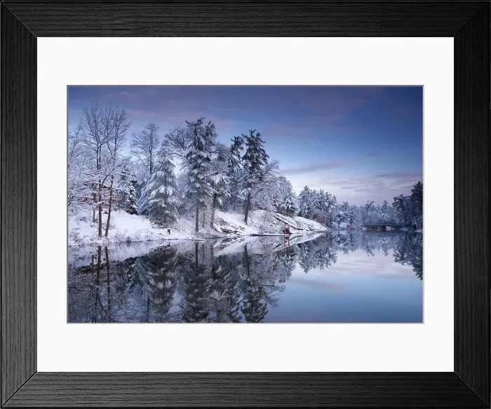 Framed Print : Early winter show fall on the Oxtonge river in Algonquin park, Ontario, Canada Framed Print : Early winter show fall on the Oxtonge river in Algonquin park, Ontario, Canada