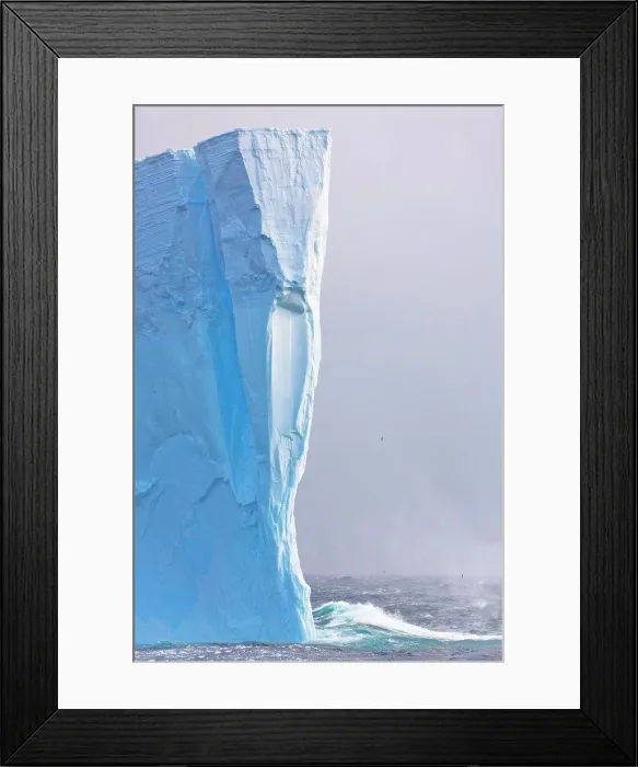Framed Print : Tabular iceberg floating in an ocean, Antarctica Framed Print : Tabular iceberg floating in an ocean, Antarctica