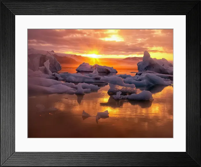 Framed Print : Icebergs floating in Jokulsarlon glacier lagoon lake at sunset Framed Print : Icebergs floating in Jokulsarlon glacier lagoon lake at sunset