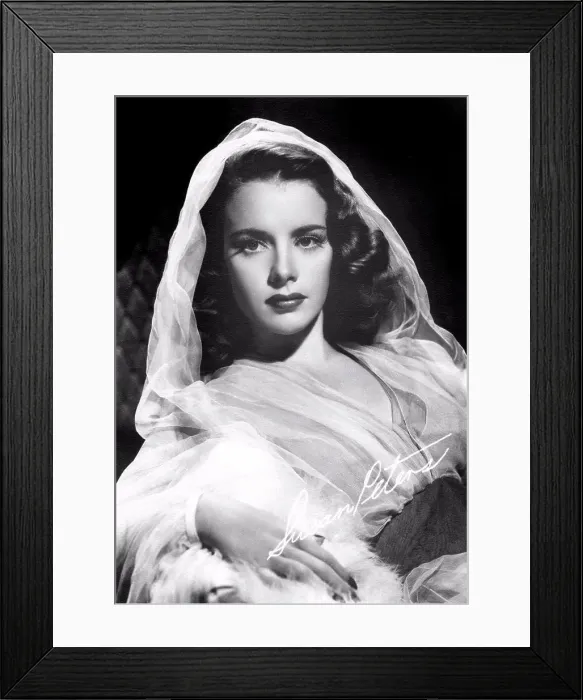 Framed Print : American Film Actress Susan Peters, Head and Shoulders Publicity Portrait, MGM, 1943 Framed Print : American Film Actress Susan Peters, Head and Shoulders Publicity Portrait, MGM, 1943
