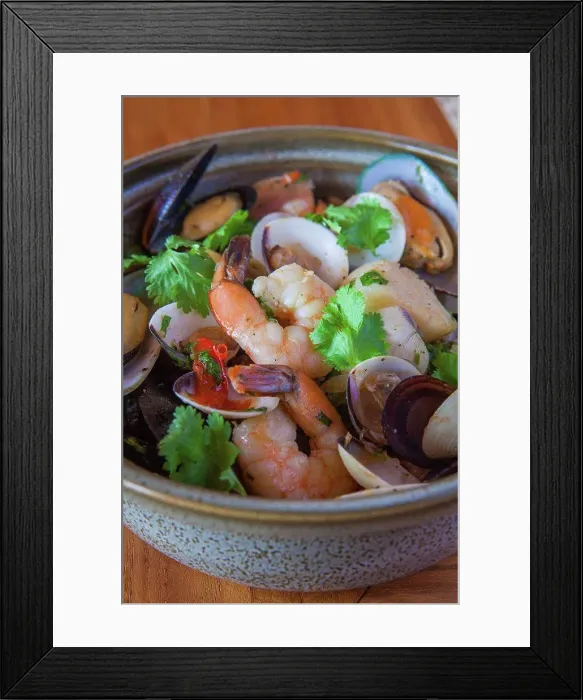 Framed Print : Aruban food, bowl of prawns and shellfish with garnish Framed Print : Aruban food, bowl of prawns and shellfish with garnish