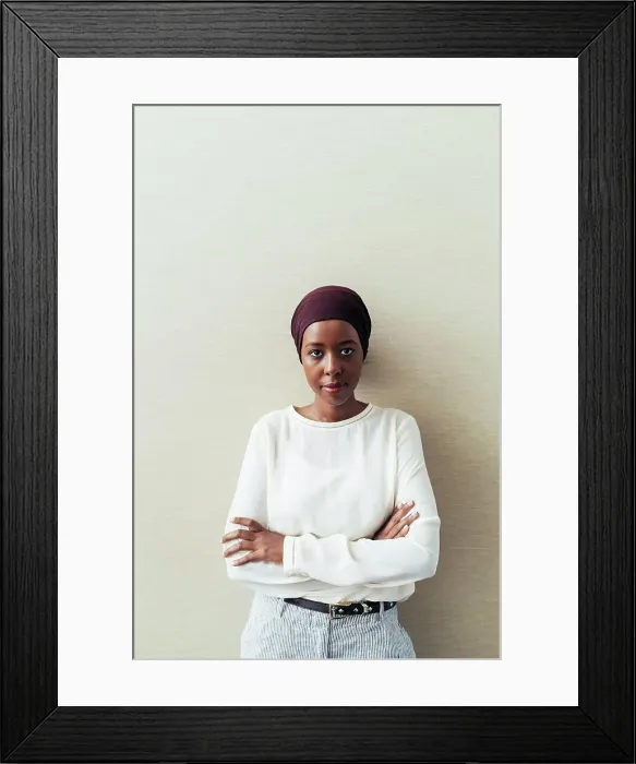 Framed Print : Portrait of a businesswoman