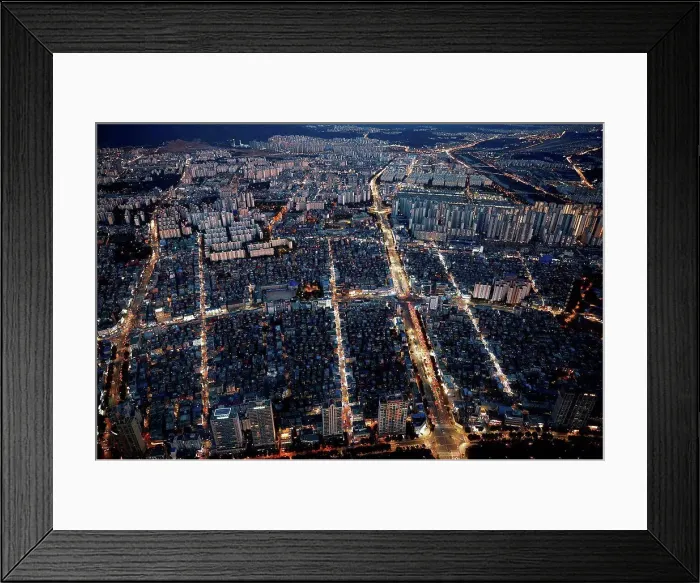 Framed Print : Cityscape at dusk, Seoul, South Korea Framed Print : Cityscape at dusk, Seoul, South Korea