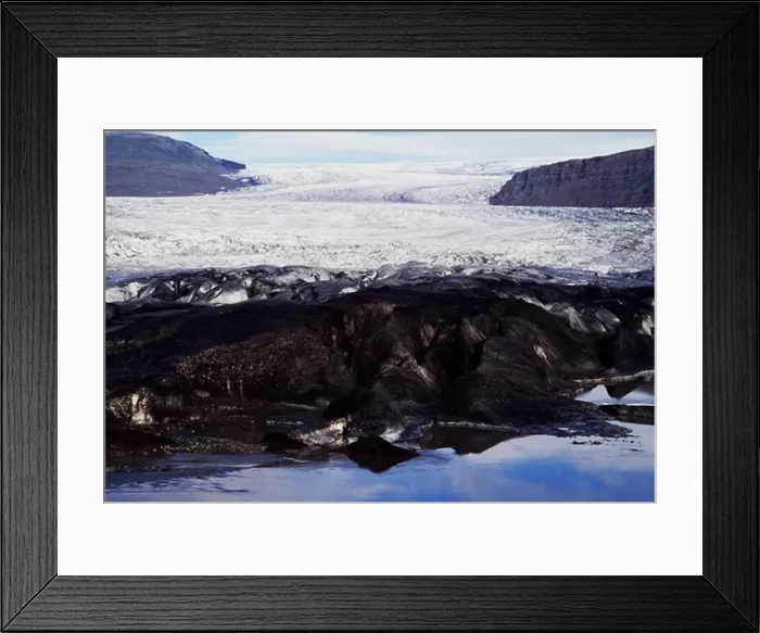 Framed Print : The crevassed, undulating plateau landscape of the Vatnajokull Glacier, Iceland