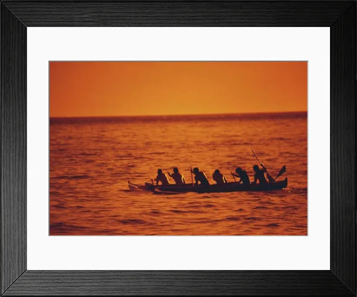 Framed Print : Hawaii, Outrigger canoe at golden sunset, silhouette Framed Print : Hawaii, Outrigger canoe at golden sunset, silhouette