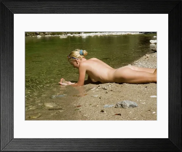 Framed Print : nackte Frau im Reichramingbach nackte Frau im Reichramingbach Framed Print : nackte Frau im Reichramingbach nackte Frau im Reichramingbach