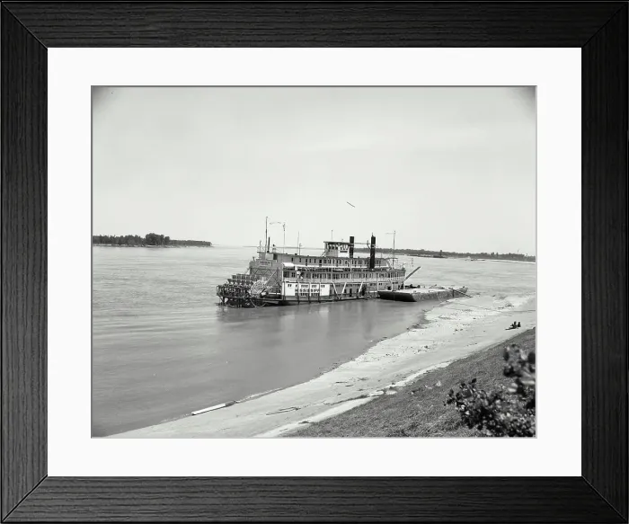 Framed Print : Vintage Photograph. Stern wheeler tied up on the Mississippi River Framed Print : Vintage Photograph. Stern wheeler tied up on the Mississippi River