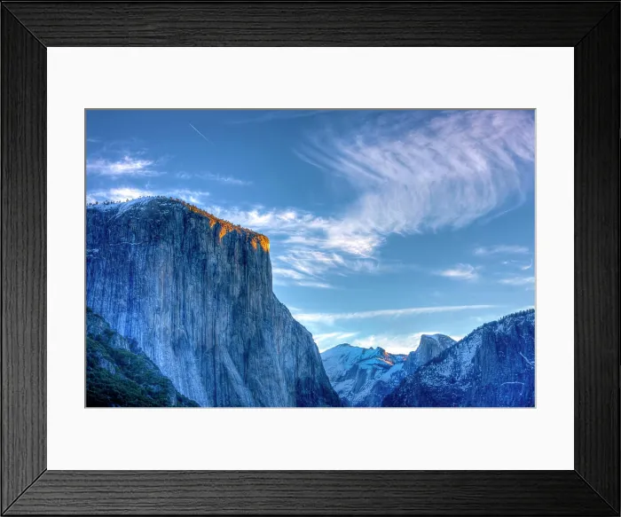 Framed Print : Sun rises. First light on top of El Capitan. Yosemite, California, US Framed Print : Sun rises. First light on top of El Capitan. Yosemite, California, US