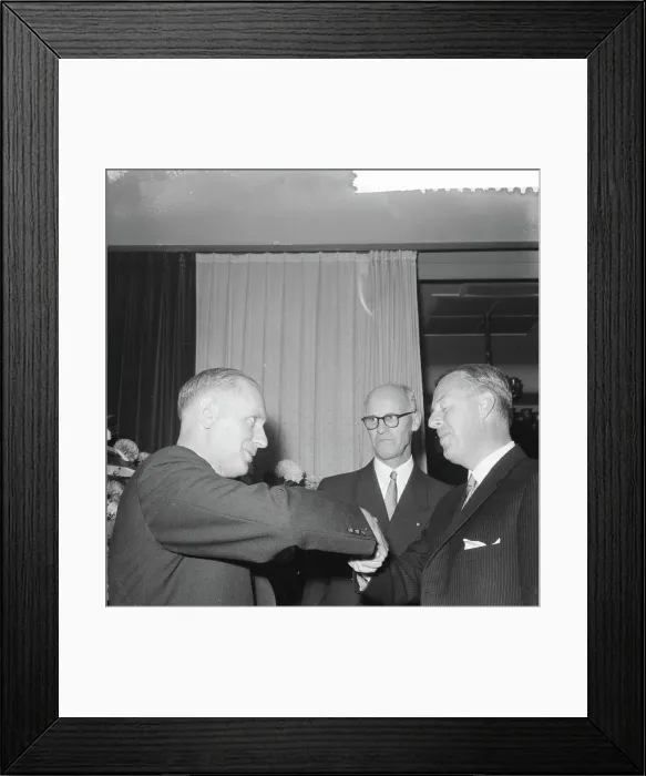 Framed Print : Anefo photo collection. Farewell reception of the main director of the ANWB Framed Print : Anefo photo collection. Farewell reception of the main director of the ANWB