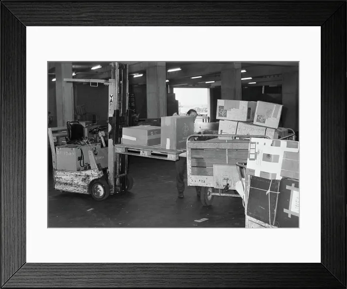 Framed Print : Anefo photo collection. Forwarders in freight ziphol at work Framed Print : Anefo photo collection. Forwarders in freight ziphol at work
