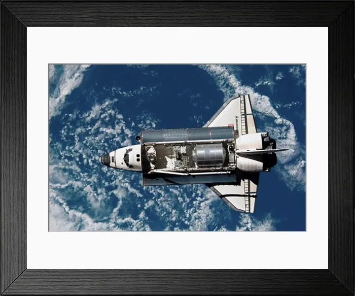 Framed Print : Satellite view of a space shuttle with earth in the background, Space Shuttle Discovery, July 28, 2005 Framed Print : Satellite view of a space shuttle with earth in the background, Space Shuttle Discovery, July 28, 2005