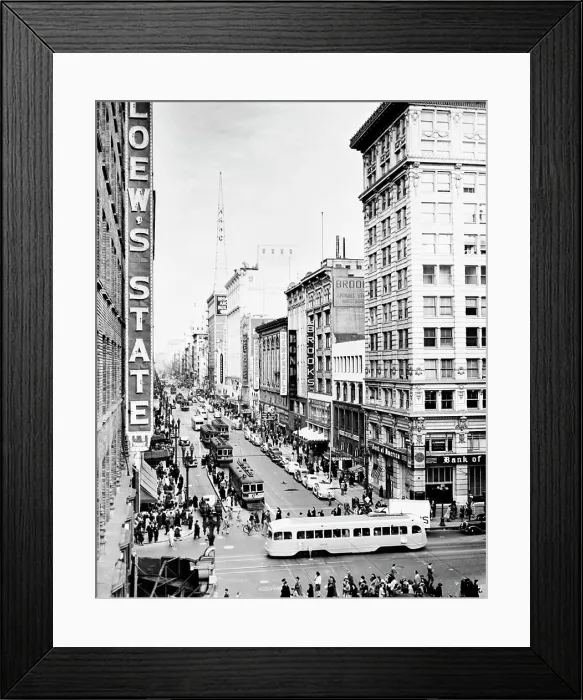 Framed Print : USA, California, Los Angeles, Broadway from 7th Street Framed Print : USA, California, Los Angeles, Broadway from 7th Street