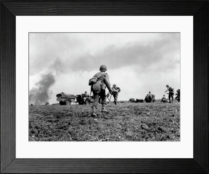 Framed Print : Yanks Dent Siegfried Line: Preceded by heavy air support Framed Print : Yanks Dent Siegfried Line: Preceded by heavy air support