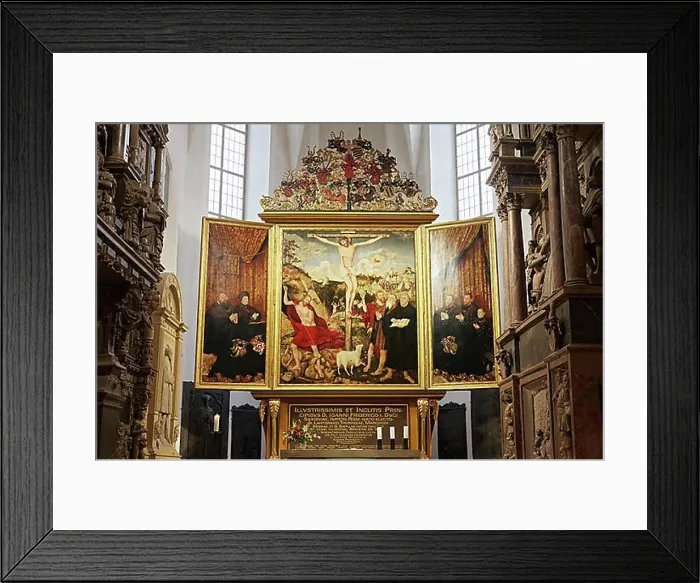 Framed Print : Christ on the cross, altarpiece by Lucas Cranach the Younger