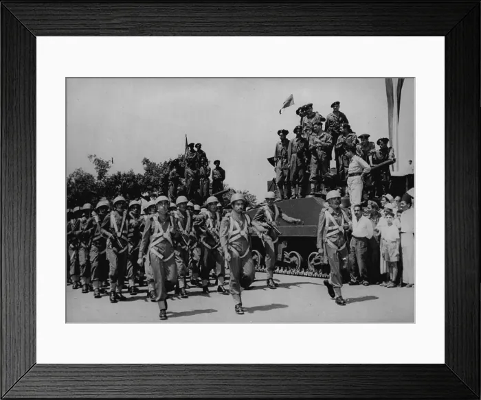 Framed Print : Paratroopers March In Egyptian Liberation Day Parade Egypt's paratroop regiment marches in the big military on Cairo's