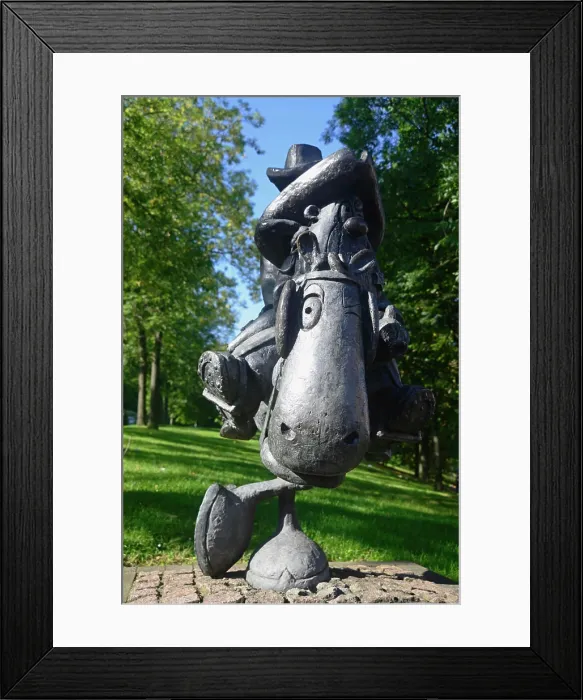 Framed Print : Scotland, Glasgow, West End, Kelvingrove Park, Lobey Dosser statue Framed Print : Scotland, Glasgow, West End, Kelvingrove Park, Lobey Dosser statue