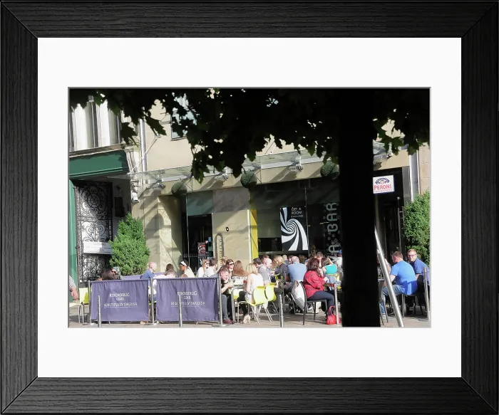 Framed Print : Scotland, Glasgow, Merchant City, outdoor cafe at the Brunswick Hotel, Brunswick Street