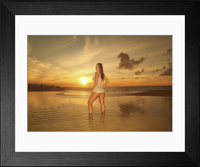 Framed Print : Hawaii, Sexy woman on beach, Sunset light Framed Print : Hawaii, Sexy woman on beach, Sunset light