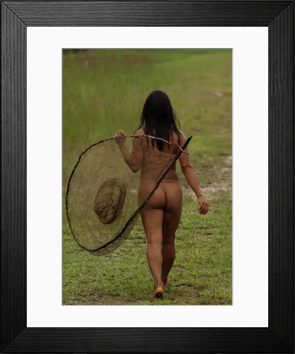Framed Print : Huaorani women, Ewa Kemperi carrying her fishing net Framed Print : Huaorani women, Ewa Kemperi carrying her fishing net
