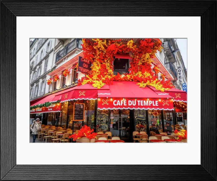 Framed Print : France, Ile-de-France, Paris. 11th arrondissement, rue du Faubourg-du-Temple. Temple cafe