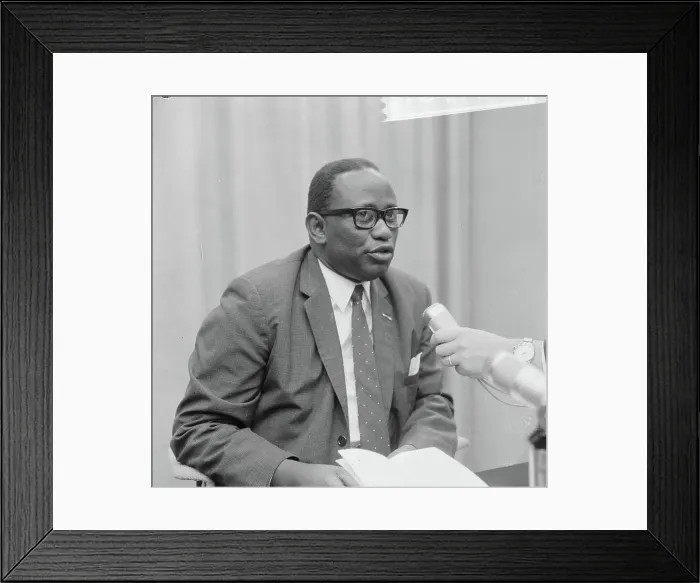 Framed Print : Anefo photo collection. Surinamese border committee at Schiphol Framed Print : Anefo photo collection. Surinamese border committee at Schiphol