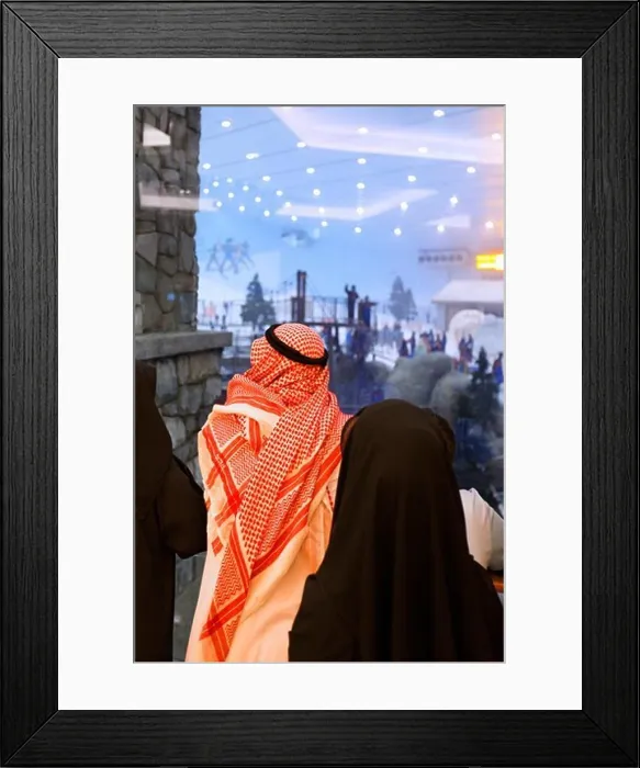Framed Print : Dubai Mall of Emirates Ski dubai, Indoor skiing Framed Print : Dubai Mall of Emirates Ski dubai, Indoor skiing
