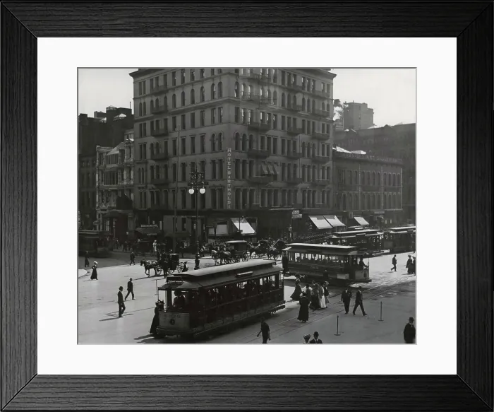 Framed Print : USA, New York City, Traffic At 23rd Street And Broadway Framed Print : USA, New York City, Traffic At 23rd Street And Broadway