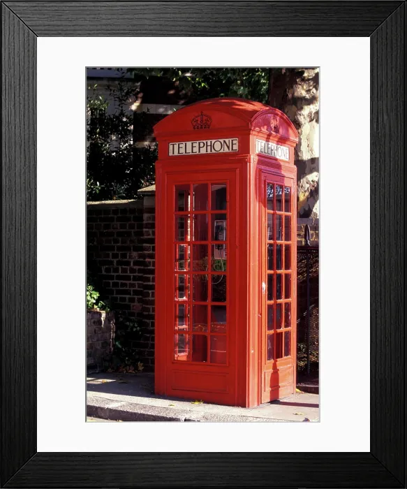 Framed Print : Europe, England, London, Westminster. Red phone box on Millbank