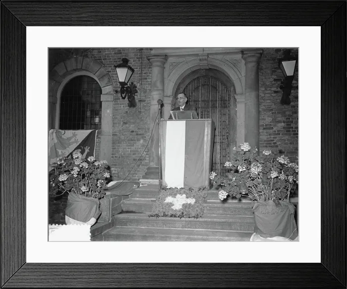 Framed Print : Anefo photo collection. Castle Nijenrode Swiss Club Abundest. 1952. August 2, 1952 Framed Print : Anefo photo collection. Castle Nijenrode Swiss Club Abundest. 1952. August 2, 1952
