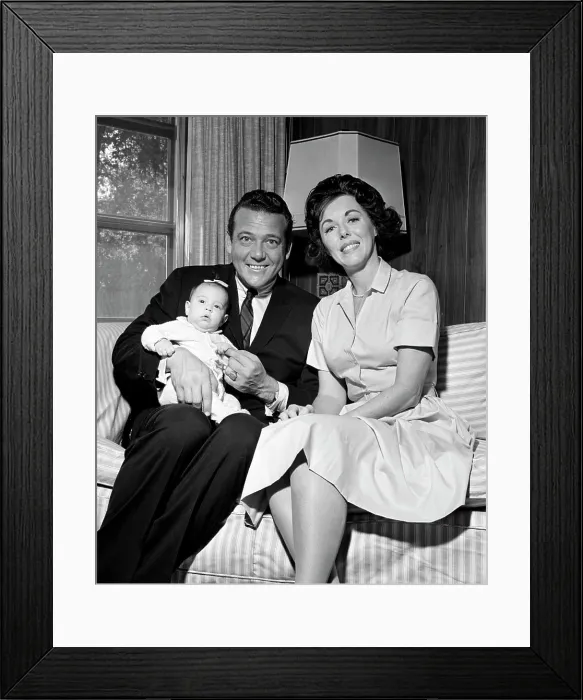 Framed Print : Mid adult happy parents with baby girl Framed Print : Mid adult happy parents with baby girl