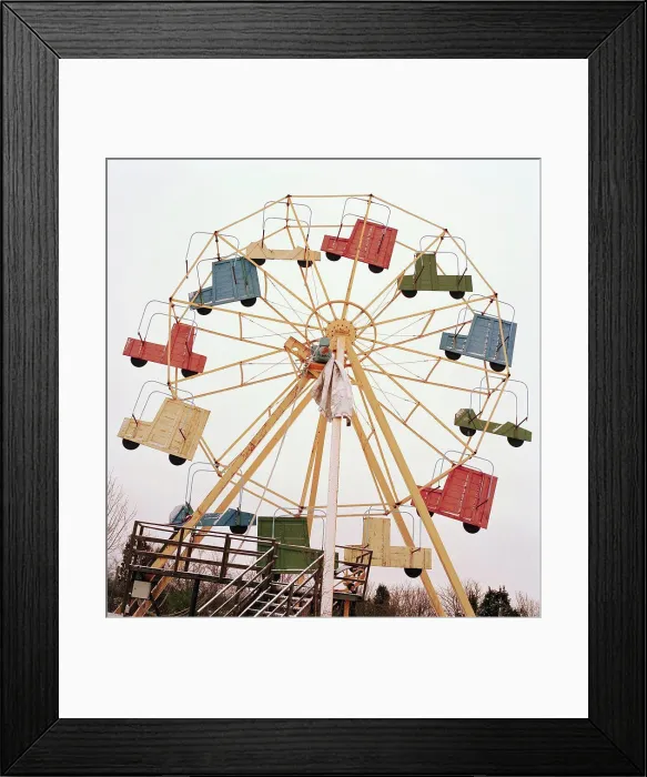 Framed Print : A retro ferris wheel Framed Print : A retro ferris wheel