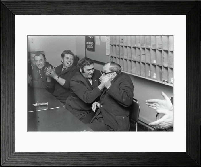 Framed Print : Anefo photo collection. Assignment Esso The Netherlands: Presentation of the Safety Prize at Esso