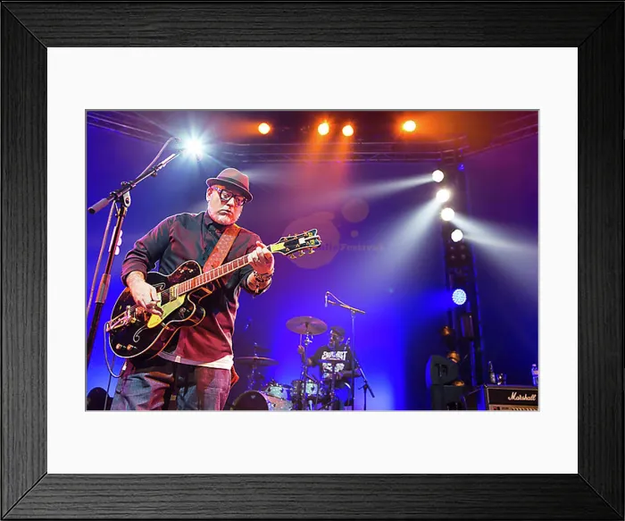 Framed Print : The Irish-born U.S.-American hip hop and crossover musician Everlast performing live at the Lucerne Hall of the KKL Framed Print : The Irish-born U.S.-American hip hop and crossover musician Everlast performing live at the Lucerne Hall of the KKL