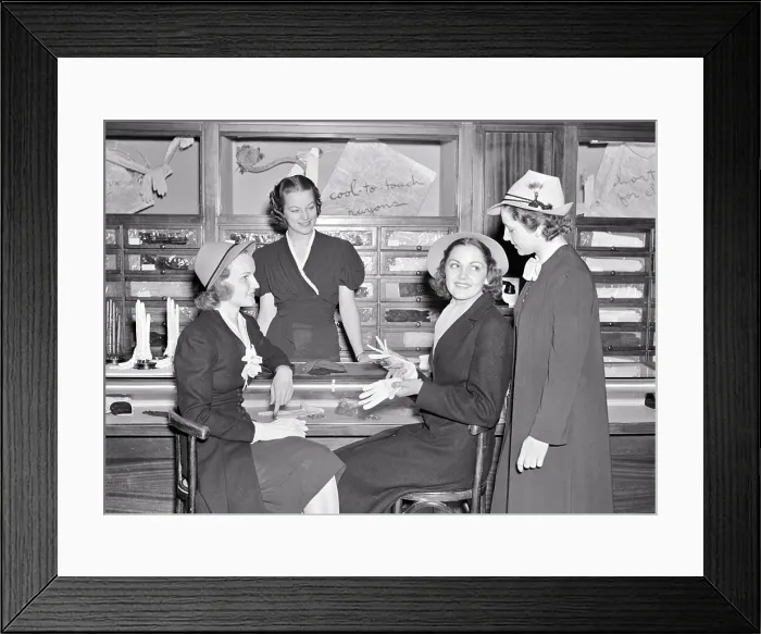 Framed Print : 1940s GROUP OF FOUR WOMEN AT GLOVE COUNTER OF A DEPARTMENT STORE TALKING SMILING SELECTING A PAIR OF GLOVES Framed Print : 1940s GROUP OF FOUR WOMEN AT GLOVE COUNTER OF A DEPARTMENT STORE TALKING SMILING SELECTING A PAIR OF GLOVES