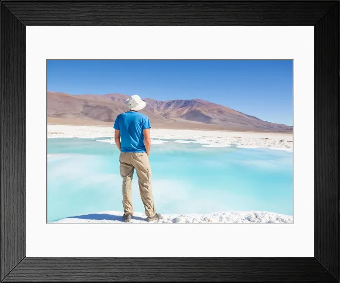 Framed Print : Die Laguna Verde ist ein See im Nationalpark Andina Eduardo Abaroa im Südwesten Boliviens Tourist near fantastic Laguna Framed Print : Die Laguna Verde ist ein See im Nationalpark Andina Eduardo Abaroa im Südwesten Boliviens Tourist near fantastic Laguna